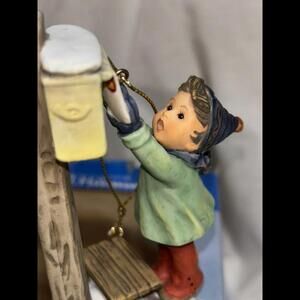 M. J. Hummel Goebel Letter to Santa  Figurine Boy Mailing Letter #935471 Rare!!